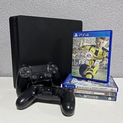 PLAYSTATION 4